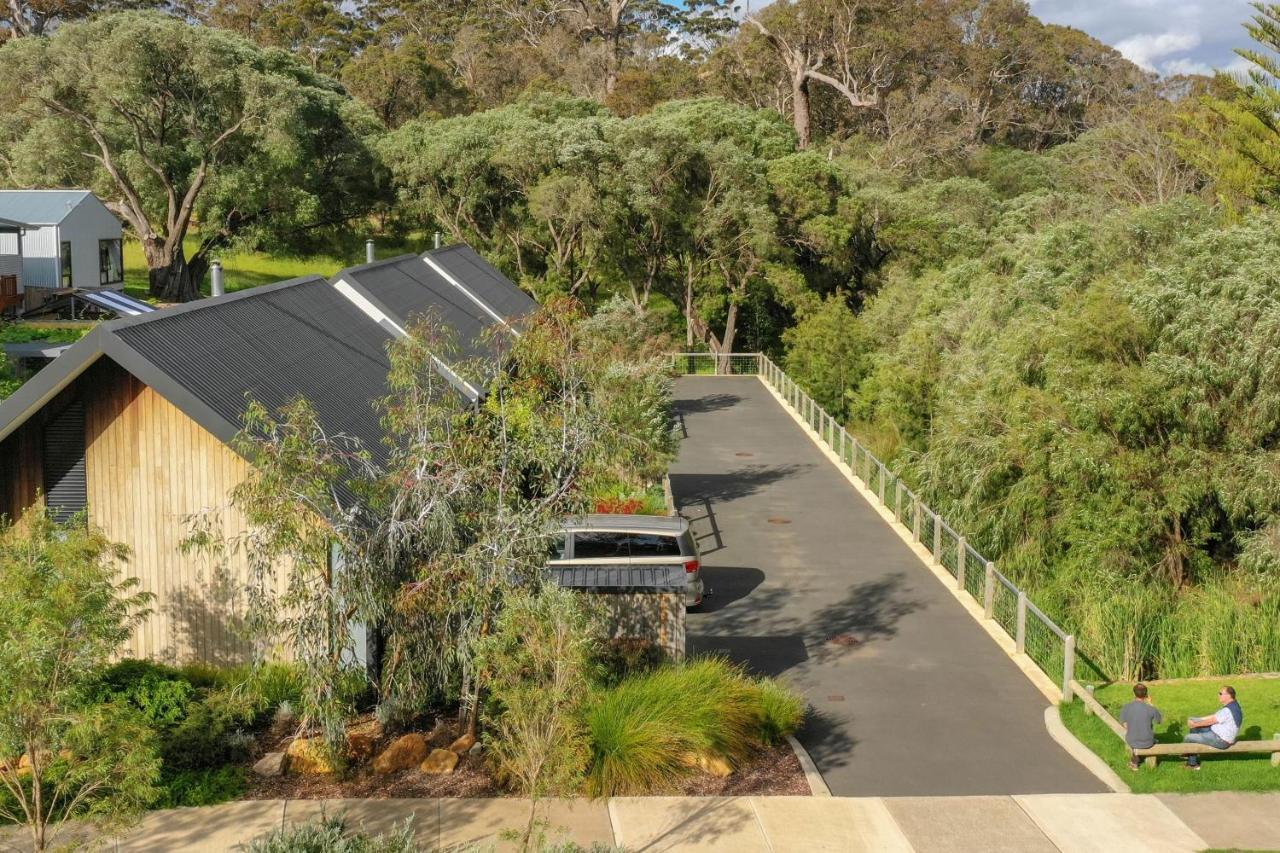 Margaret River Bungalow-1-Street - Pet Friendly エクステリア 写真